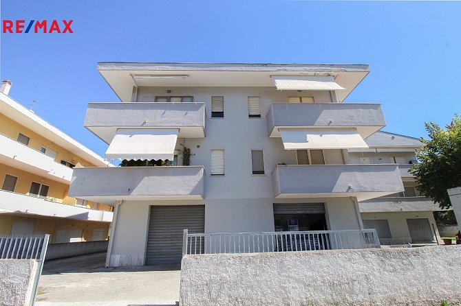 Podkrovní apartmán s parkovacím místem pouhých 400 m od moře