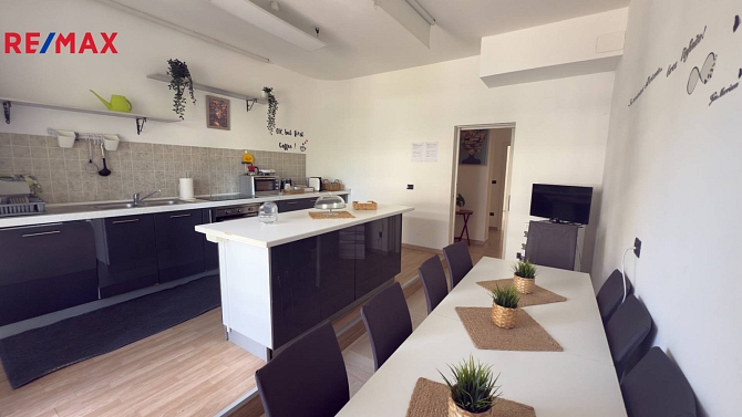 Elegantní apartmán v srdci Pescary – prostor, světlo a středomořská atmosféra